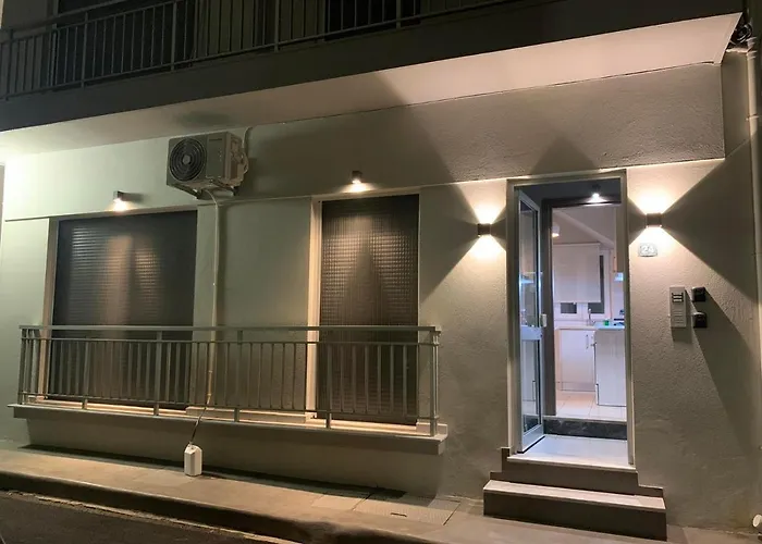 White Elephant Ground Floor * Vólos